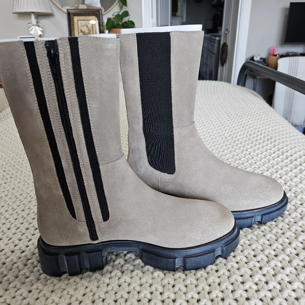 Free People Brooks Lug Chelsea Boots. Size 39 - US 9, NIB - Picture 7 of 16